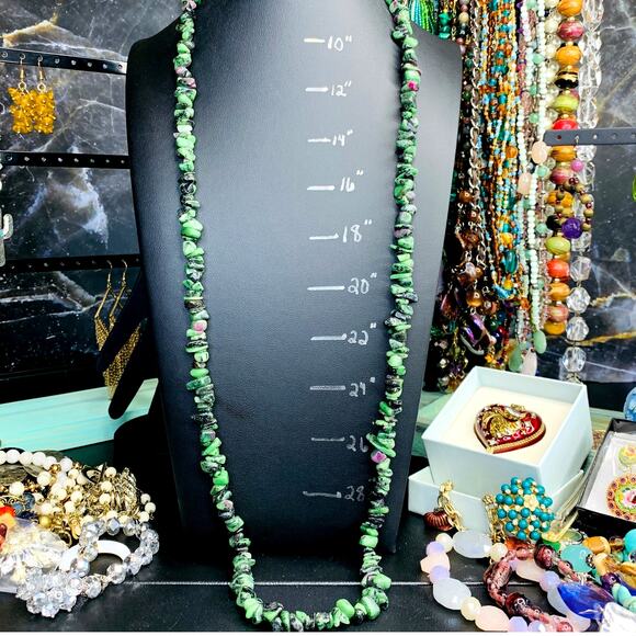 Natural Ruby in Zoisite Necklace Beaded Chip 32 Inches - Picture 8 of 8